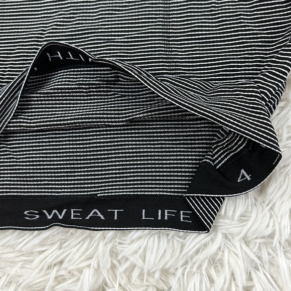 Lululemon Swiftly Tech Tank Hyper Stripe Black White - Picture 2 of 4